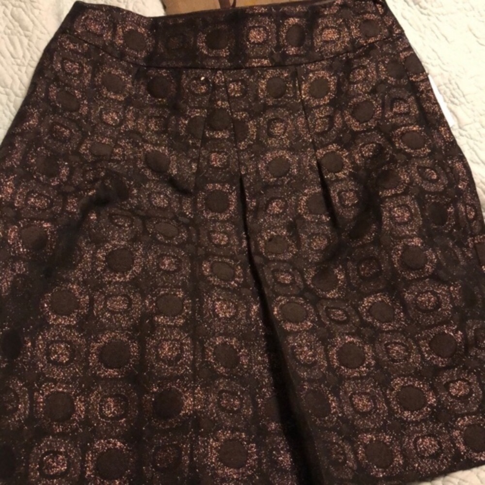 🎭ANN TAYLOR🎭METALLIC MEDALLION PRINTED SKIRT🎭